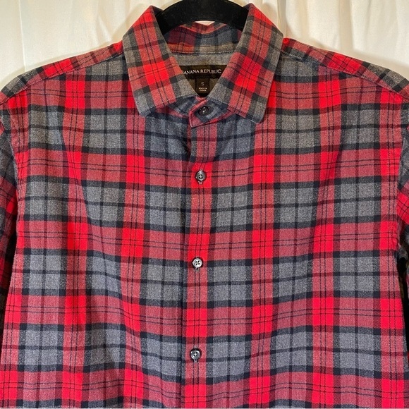 BANANA REPUBLIC Men's Small Red Gray Plaid lightweight flannel button up shirt - Picture 1 of 7